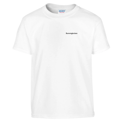 Weißes Kinder-T-Shirt mit Wortverdreher-Motiv „Bummigärchen“ klein auf der Brust